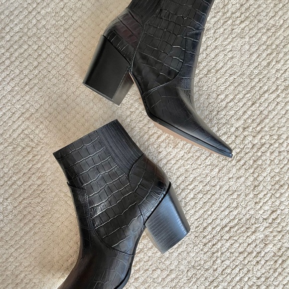 ALDO Ankle Boots - Picture 6 of 7